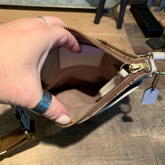 Like new Coach crossbody - Picture 9 of 11